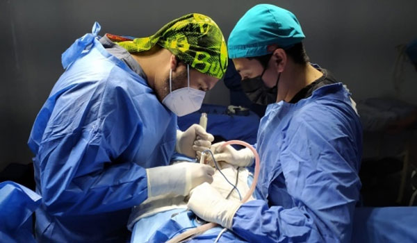  Dr. Rafael González Sánchez - Traumatología y ortopedia - Cirugía de columna